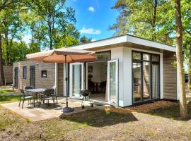 2 Bedroom Lovely Home In Hellendoorn, Luxushotel in Hellendoorn