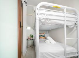 Room 6 Affordable Cool in Santurce Arts Area, hotel blizu letališča letališče Isla Grande - SIG, San Juan