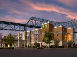 Holiday Inn Express Hotel & Suites Astoria by IHG, hotel v destinaci Astoria