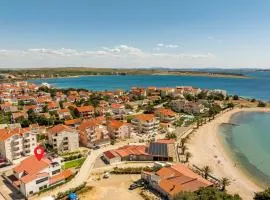 Lovely Apartment In Povljana With Wifi