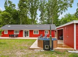 Stunning Home In Glesborg With Sauna