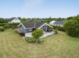 Three-Bedroom Holiday Home In Assens