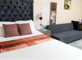 Mona Studio suite