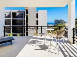 Sunlit Condo ubicación privilegiada & vistas