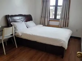 Best Cozy Room in Brooklyn with Amazing food