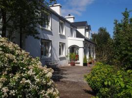 Ballycommane House & Garden, nakvynės su pusryčiais namai mieste Durrus