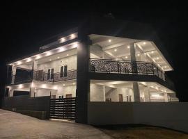 RR Holiday Grand, B&B em Kodaikānāl