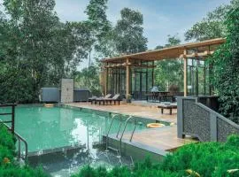 The Mountain Courtyard Thekkady