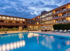 Sky Blue Hotel & Spa, hotel v destinaci Ploješť