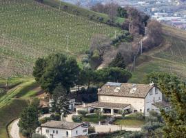 Colle Serrano Relais & SPA, casa de campo em Ripatransone
