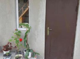 Jemal Guest House, hotel v destinaci Cholashi