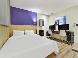 Cheongju Hotel Adamhan, Chungbuk University branch, hótel í Cheongju