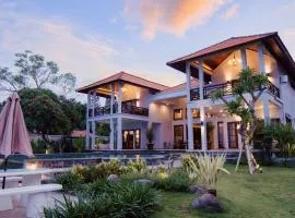 Seaside Oceana Suites by Mahaprana