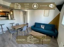 Bright Spacious Flat • 5 Guests • Near Tram