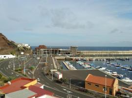 Acogedor Apartamento en Puerto Estaca, apartmen servis di Timijiraque
