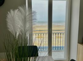 La Tourelle - Balcon vue mer et terrasse plein sud, hotel v destinaci Saint-Aubin-sur-Mer