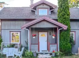 5 Bedroom Cozy Home In Gotlands Tofta
