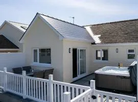 Bramble Cottage - Dog Friendly Cottage Hot Tub