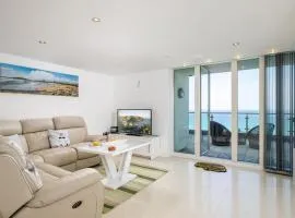 25 Rocklands in Newquay