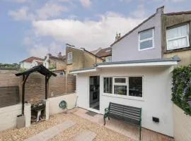 Five bedroom house in Douglas road