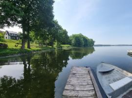 Domek nad jeziorem Gołdopiwo, ξενοδοχείο σε Jeziorowskie