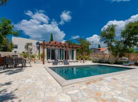 Villa Lazo, hotel in Močići