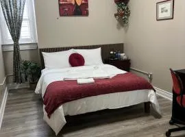 Downtown Private Room Central Location