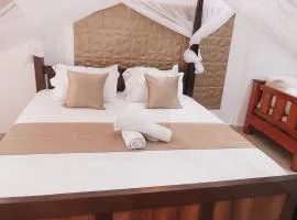 Diani Studio with 3 Pools & Balcony