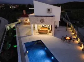 Villa Maritime - Exklusive Strandvilla mit beheiztem Pool, Grillhütte & Meerblick bei Zadar