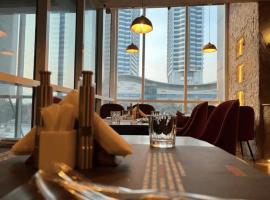 Elysium Tower Mountain View Luxurious Apartments Islamabad, hotel in Islamabad