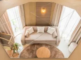 Lotz - one-of-a-kind boutique center suite