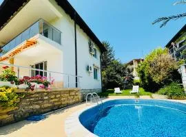 Villa Holiday