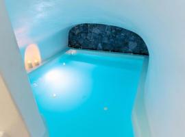 Argy's Luxury Caves, hotel in Megalokhori