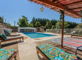 Gite des Tropiques, hôtel à Genouillé