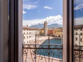 Casa la Torre, the view on the lake