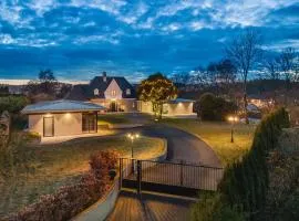 Exclusive Villa - Scandinavian Luxury At Its Best