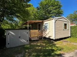 Mobilhome au bord du lac