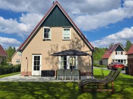 Wellness villa Appelscha bij Drents-Friese Wold met sauna & whirlpool - VP048 โรงแรมในHoogersmilde