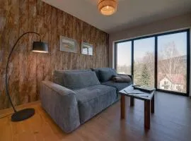 Klimatyzowany Apartament Sun Seasons 24 w Świeradowie Zdroju z Parkingiem i Widokiem na Góry by Noclegi Renters