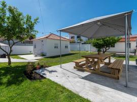 Casa do Lino, villa in Charneca