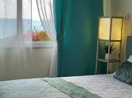 Sea View apartment in Coral Bay