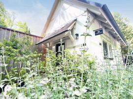 TauberChalet I Privates Boutique-Ferienhaus mit Whirlpool, Sauna, Garten, Naturmagie & ZellBoost, hotel with hot tubs in Rothenburg ob der Tauber