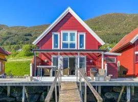 3 Bedroom Awesome Home In Gursken