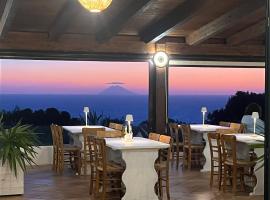 Ninea Panoramic Family Apartments - large pool with sea view, hotel v destinaci Capo Vaticano