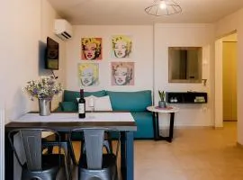 Urban Living, Minicasa Nomad - Kalamata's Hideaway