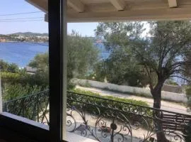 Eleni Sea Side House near town and beach