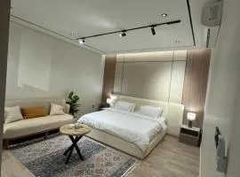 Cozy & Luxurious stay in Al KHO!