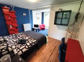Cozy Studio - Industrial Design - Indoor & Outdoor Lounge