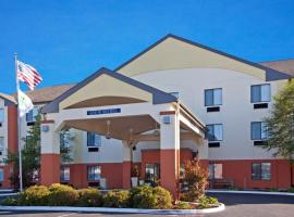 Muncie Place Hotel & Suites, hotel near Delaware County (Johnson Field) - MIE,
