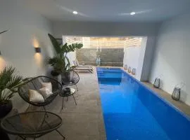 Luxurious 3 Bedroom with POOL